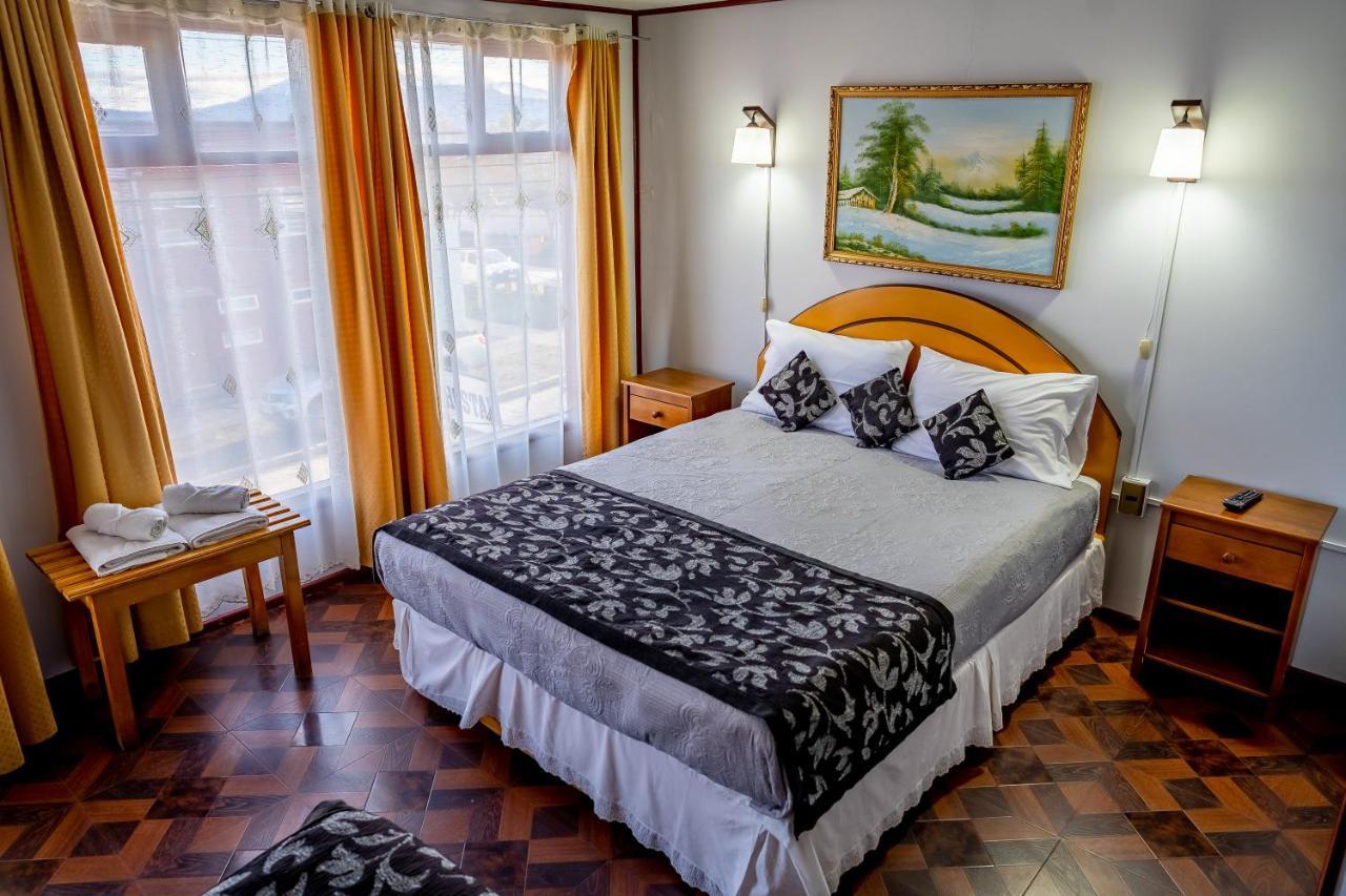 Hostal Alcazar Puerto Natales Exteriör bild