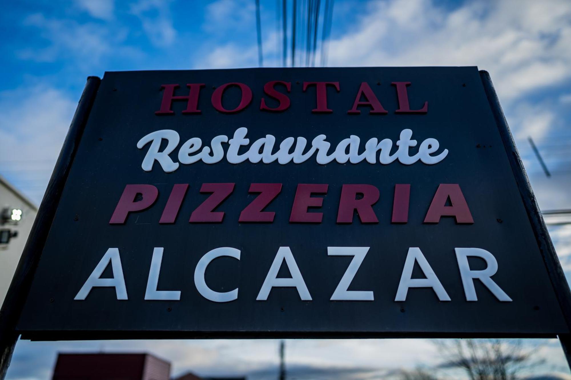 Hostal Alcazar Puerto Natales Exteriör bild