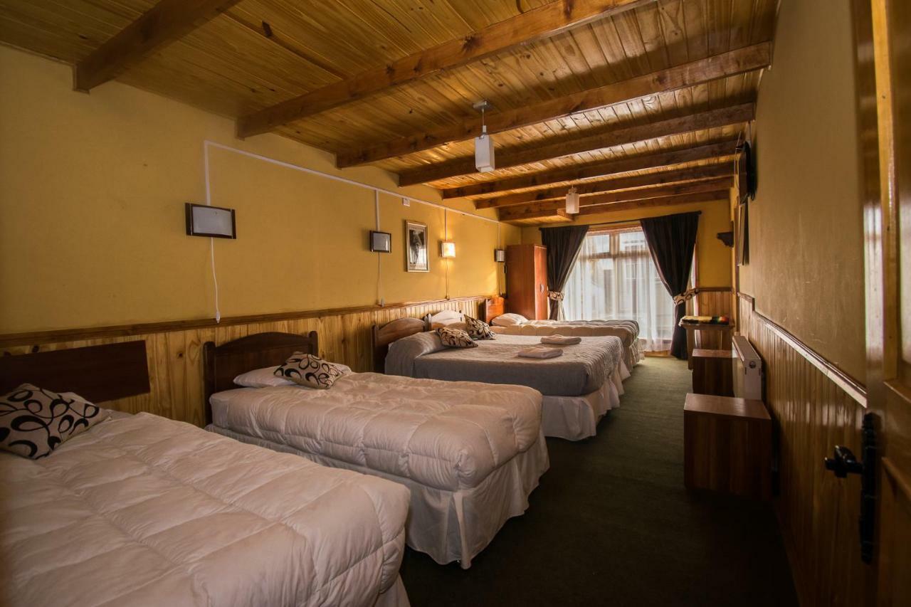 Hostal Alcazar Puerto Natales Exteriör bild