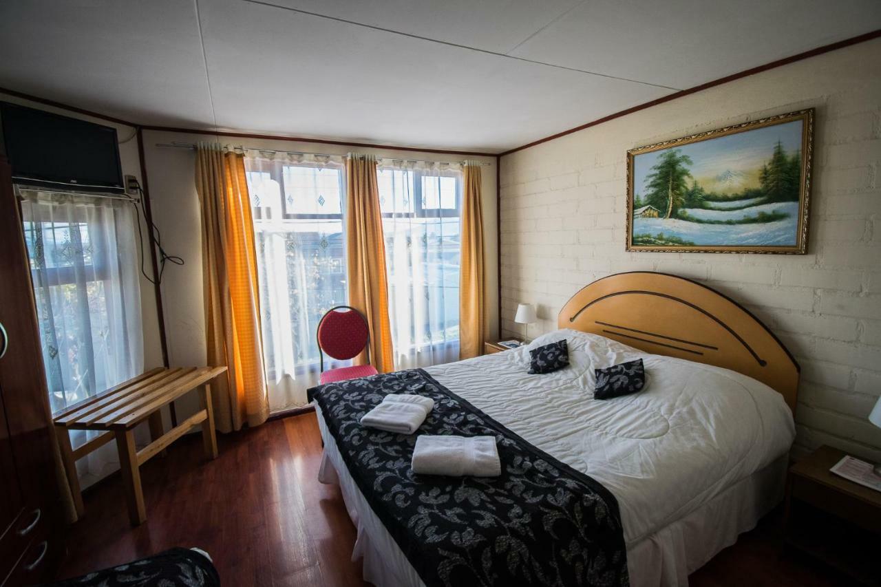 Hostal Alcazar Puerto Natales Exteriör bild