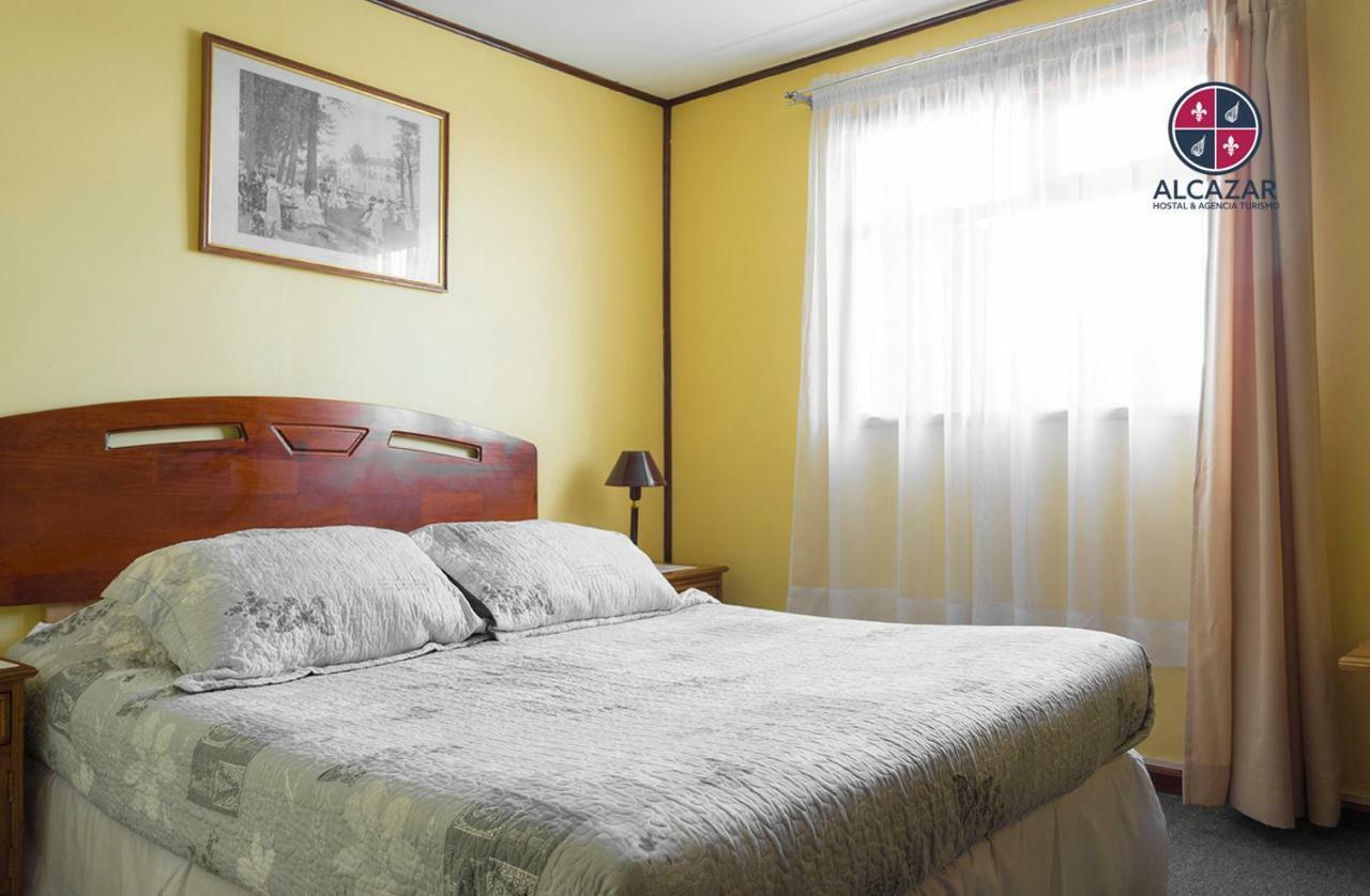 Hostal Alcazar Puerto Natales Exteriör bild